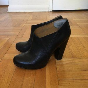 GUC Nine West Leather Booties